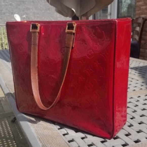 Louis Vuitton Handbags - 🎈HP🎉6/2 LOUIS VUITTON COLUMBUS TOTE LIKE NEW🦄